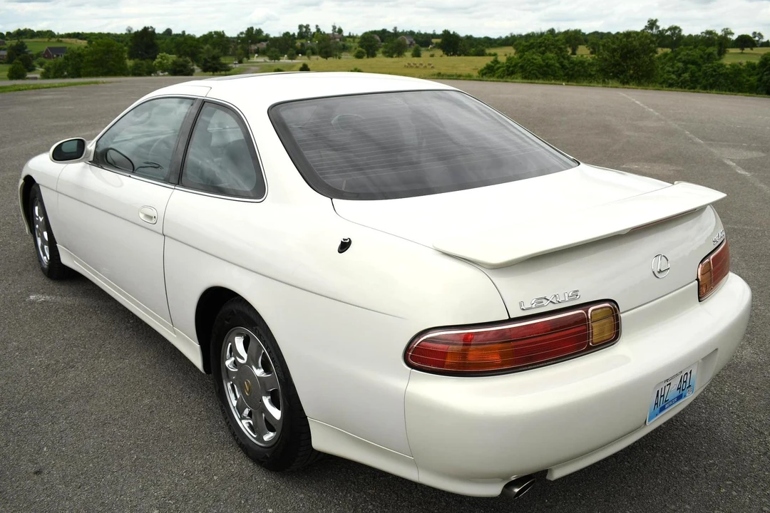 2000 Lexus SC400 - Image 7 of 8