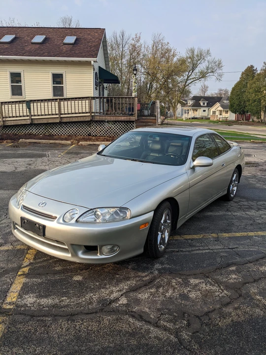 2000 Lexus SC400 - Image 10 of 31