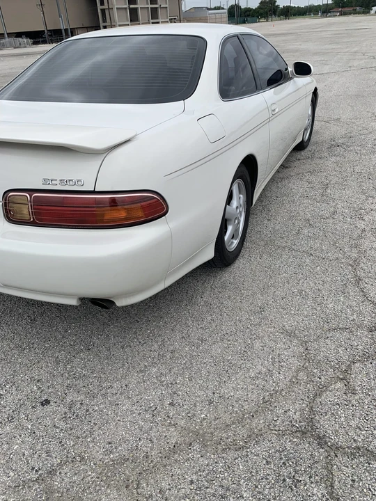 2000 Lexus SC400 - Image 26 of 31