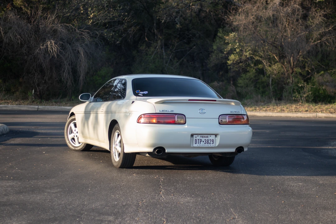 2000 Lexus SC400 - Image 10 of 31