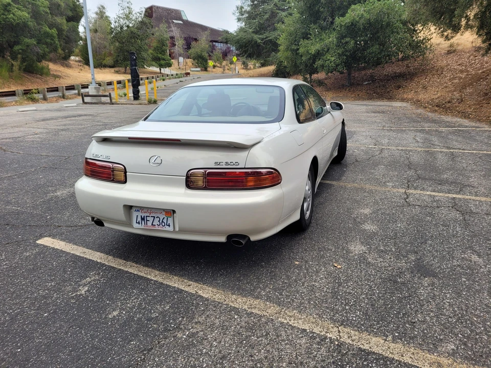 2000 Lexus SC400 - Image 17 of 31