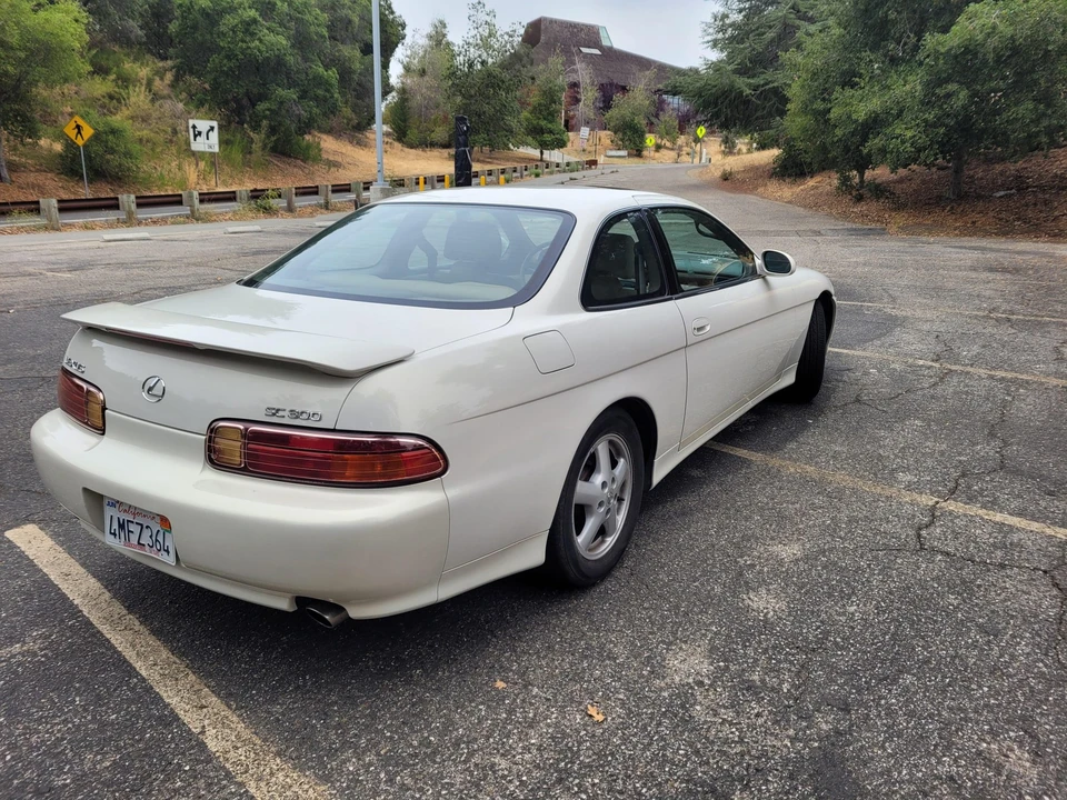 2000 Lexus SC400 - Image 18 of 31