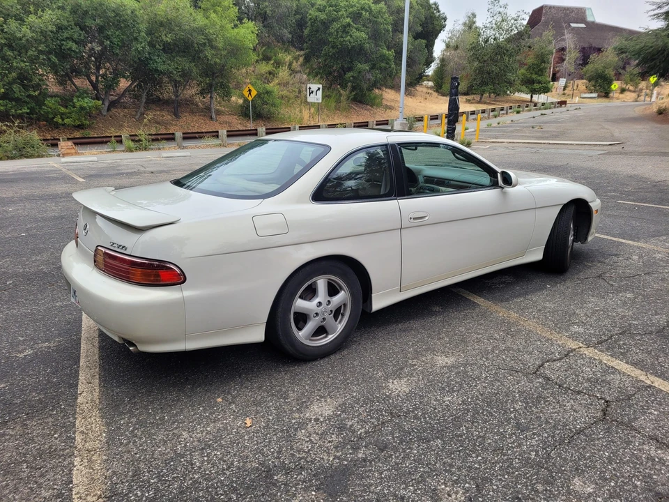 2000 Lexus SC400 - Image 19 of 31