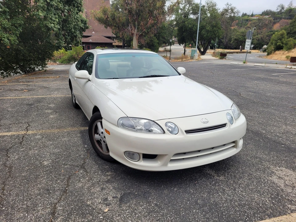 2000 Lexus SC400 - Image 3 of 31