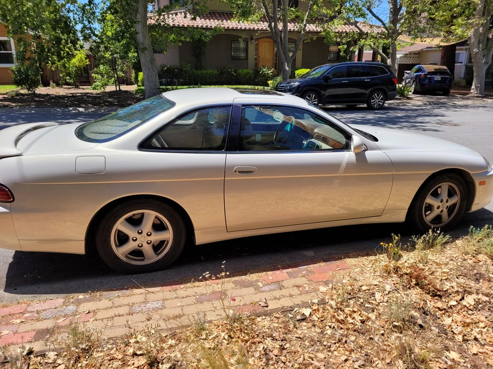 2000 Lexus SC400 - Image 24 of 31