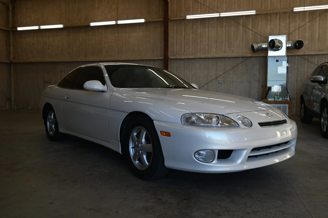 2000 Lexus SC400 - Image 9 of 31