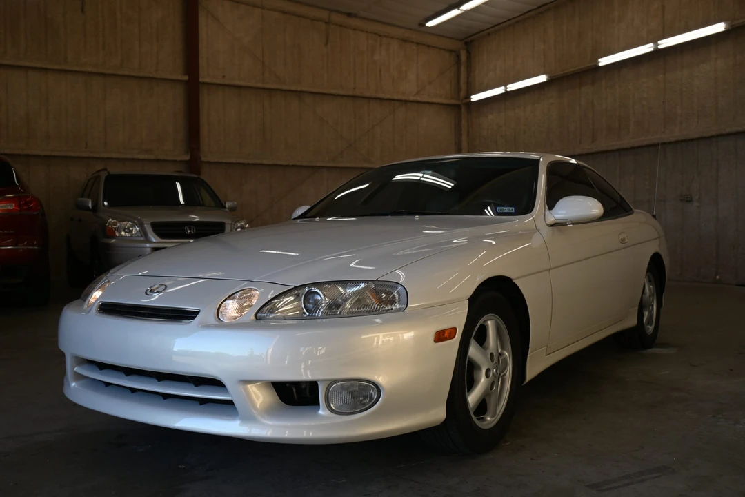 2000 Lexus SC400 - Image 2 of 31