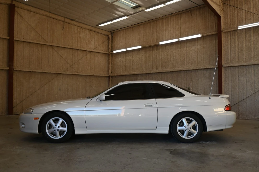 2000 Lexus SC400 - Image 18 of 31