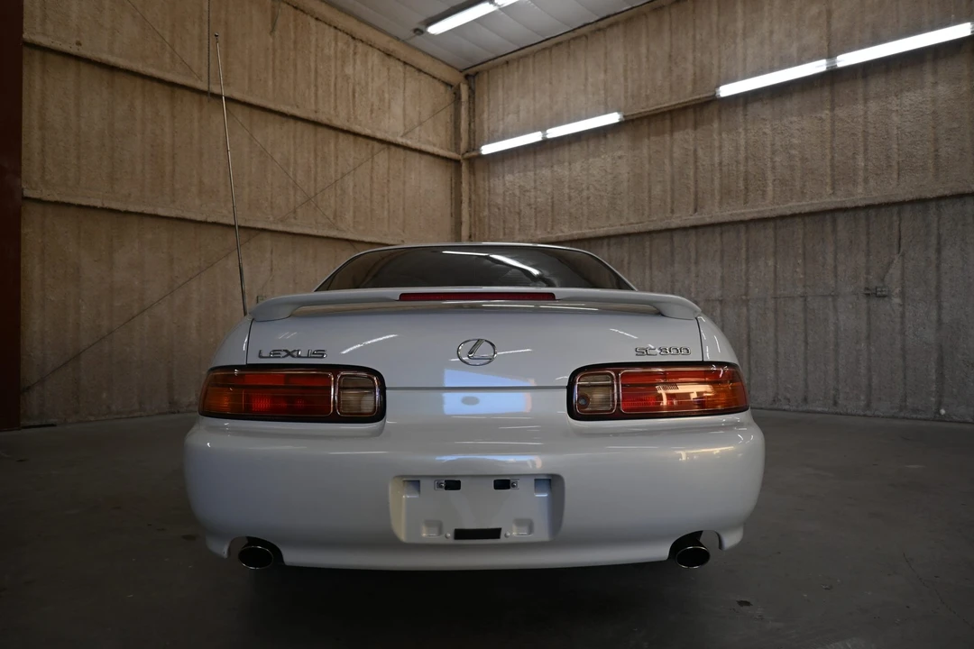 2000 Lexus SC400 - Image 15 of 31