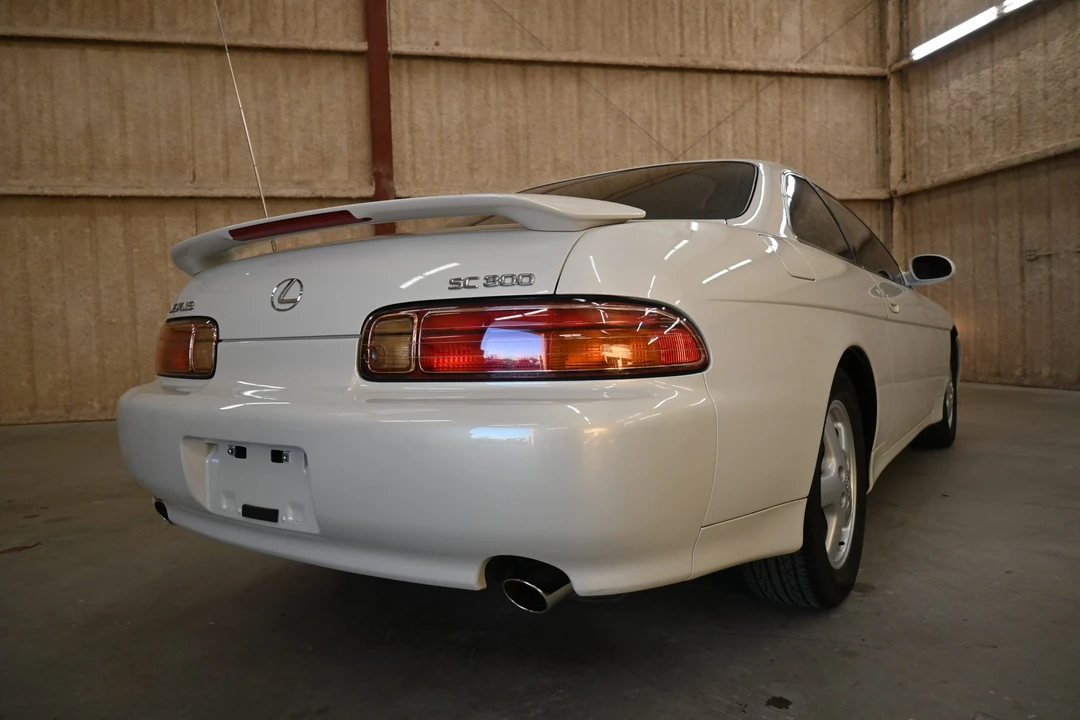 2000 Lexus SC400 - Image 13 of 31