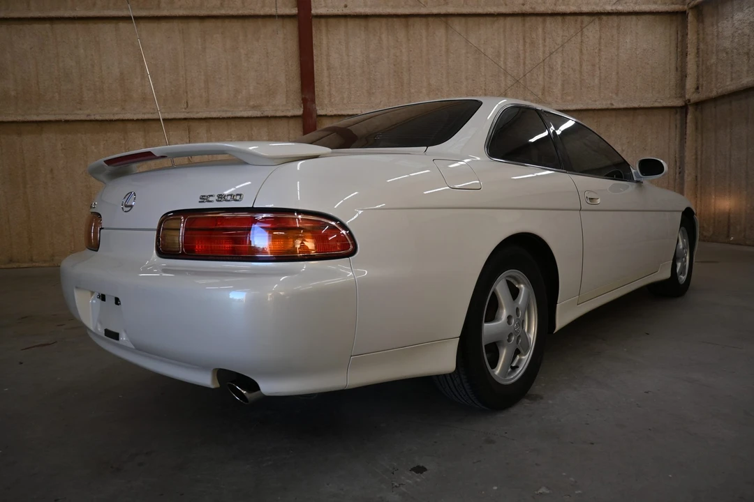 2000 Lexus SC400 - Image 11 of 31