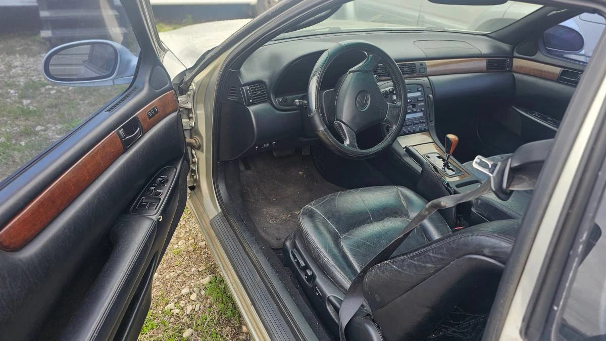 2000 Lexus SC - Image 8 of 11