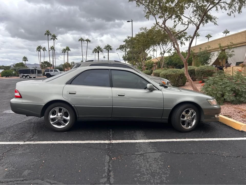 2000 Lexus ES 2nd Gen - Image 6 of 6