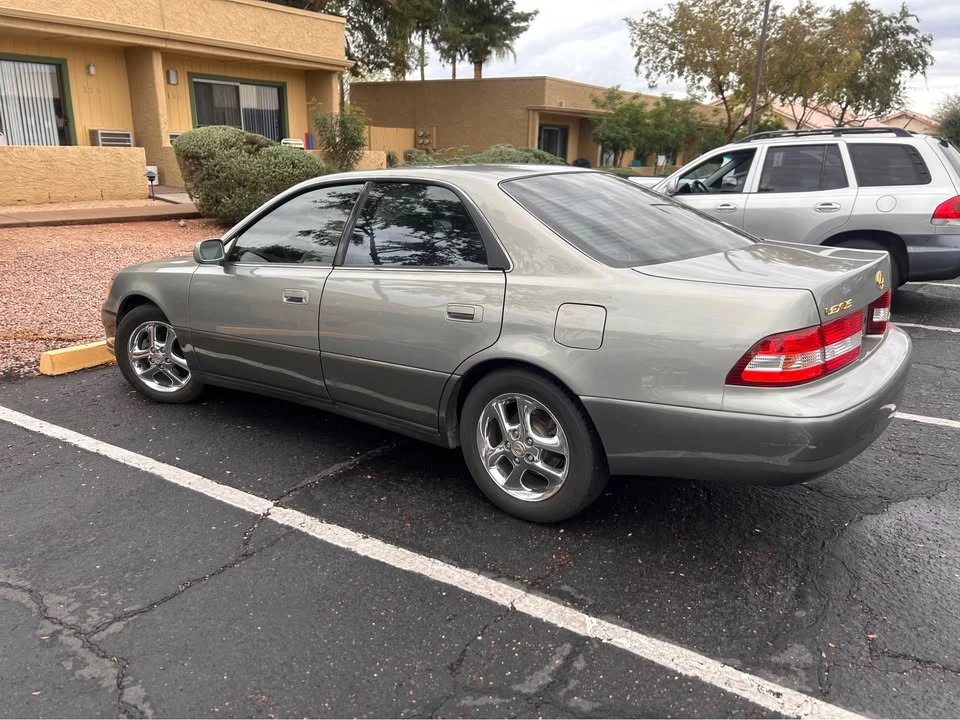 2000 Lexus ES 2nd Gen - Image 2 of 6