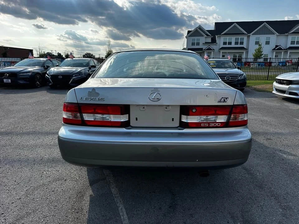 2000 Lexus ES 2nd Gen - Image 5 of 15