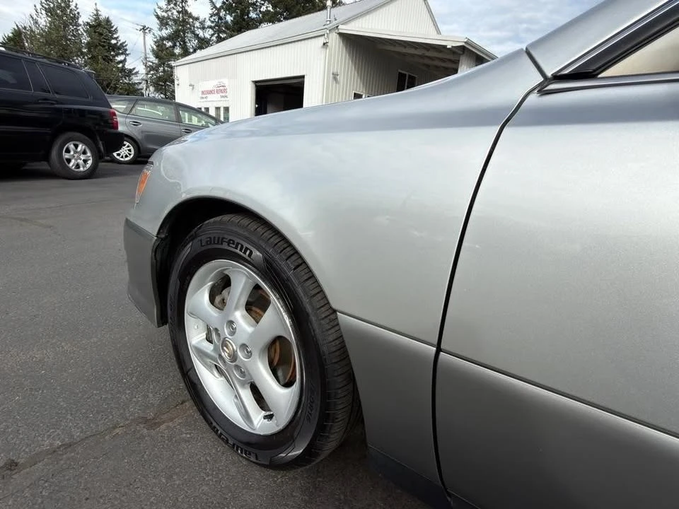 2000 Lexus ES 3rd Gen - Image 9 of 20