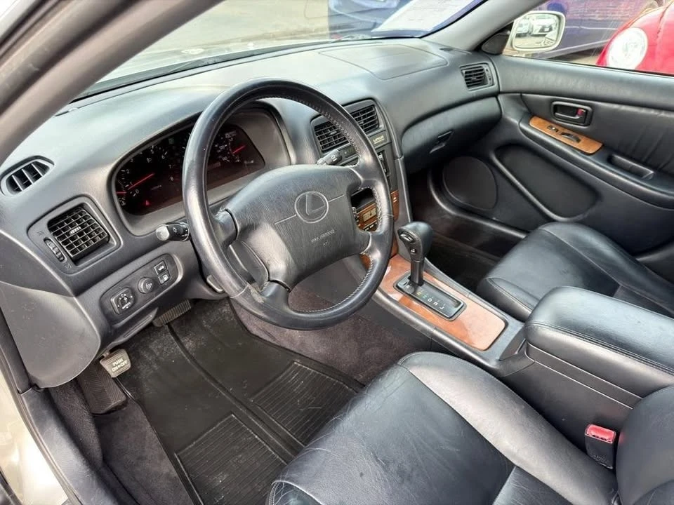 2000 Lexus ES 3rd Gen - Image 11 of 20