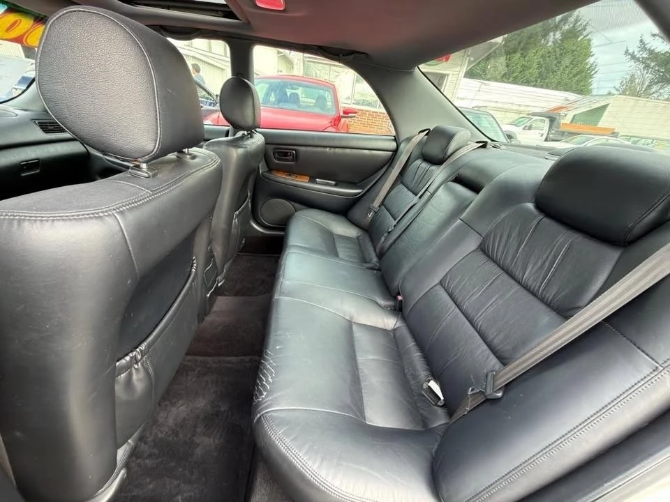 2000 Lexus ES 3rd Gen - Image 19 of 20