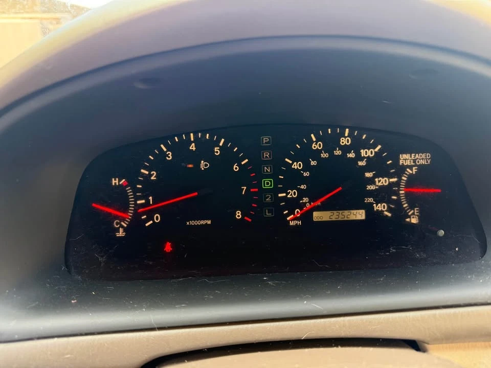 2000 Lexus ES 3rd Gen - Image 8 of 13