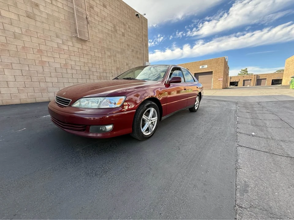 2000 Lexus ES 3rd Gen - Image 2 of 13