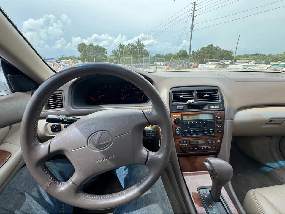 2000 Lexus ES 3rd Gen - Image 18 of 20