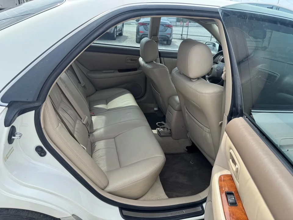 2000 Lexus ES 3rd Gen - Image 14 of 20