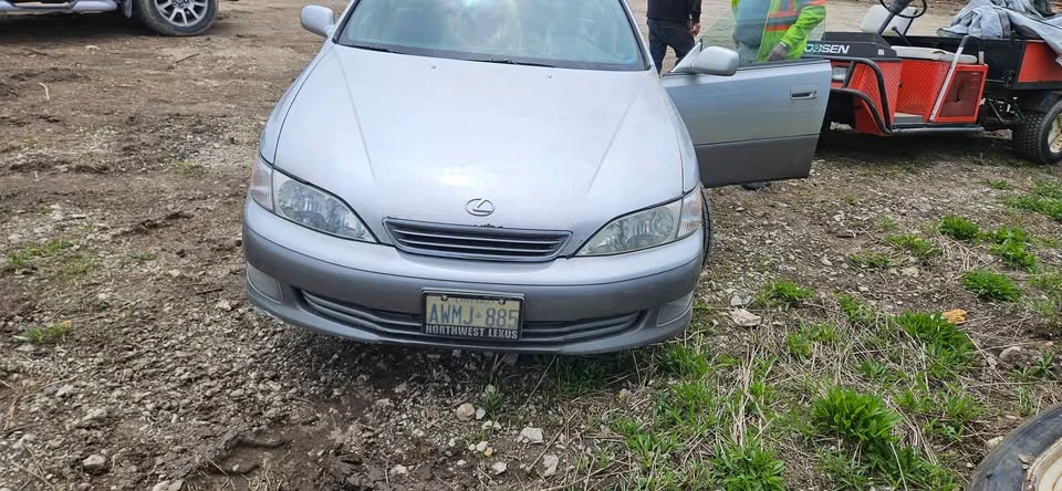 2000 Lexus ES 3rd Gen - Image 3 of 10