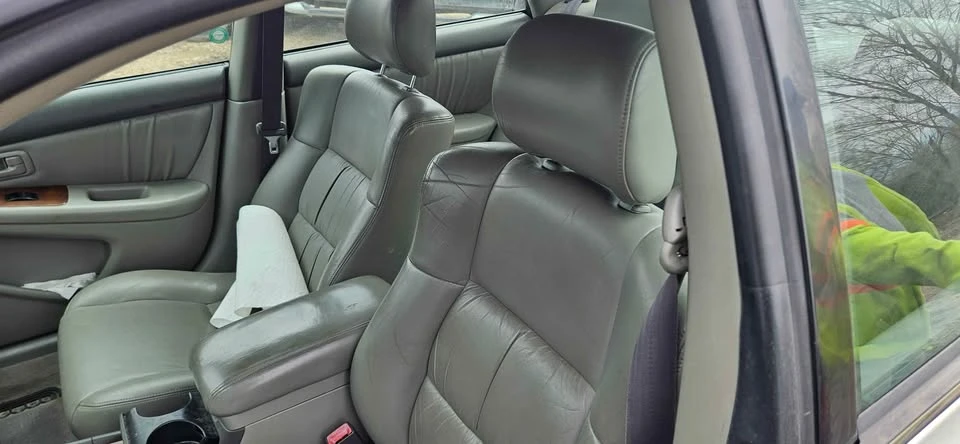 2000 Lexus ES 3rd Gen - Image 5 of 10