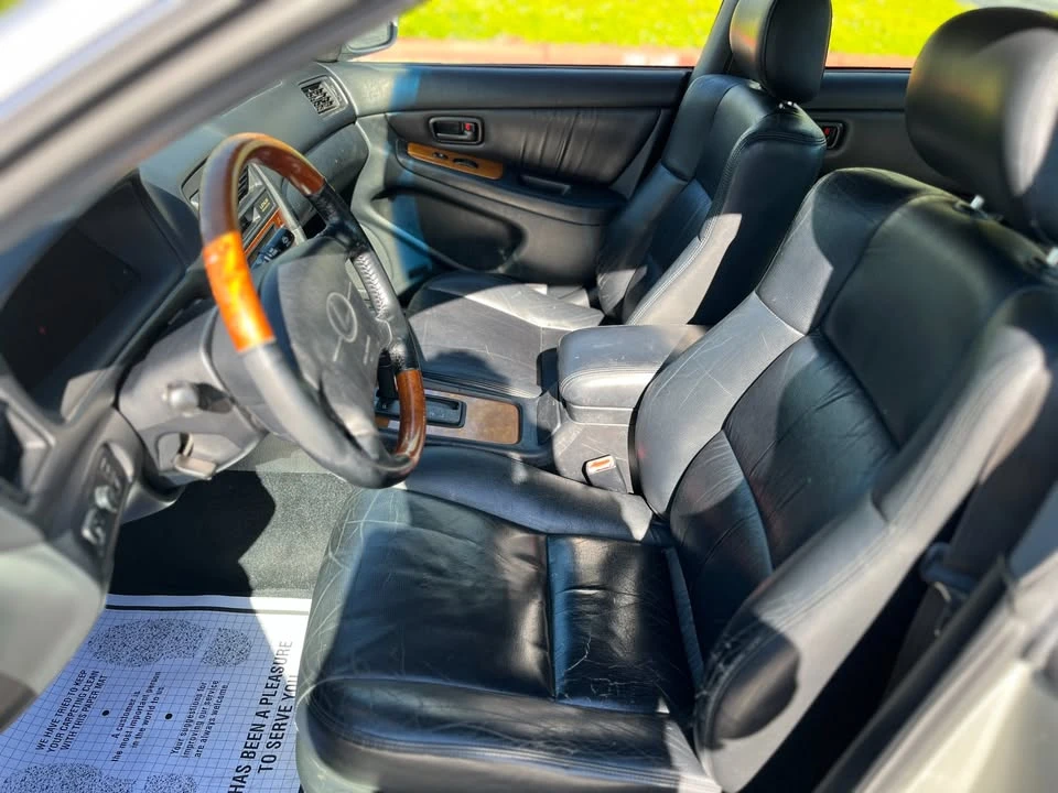 2000 Lexus ES 3rd Gen - Image 13 of 20