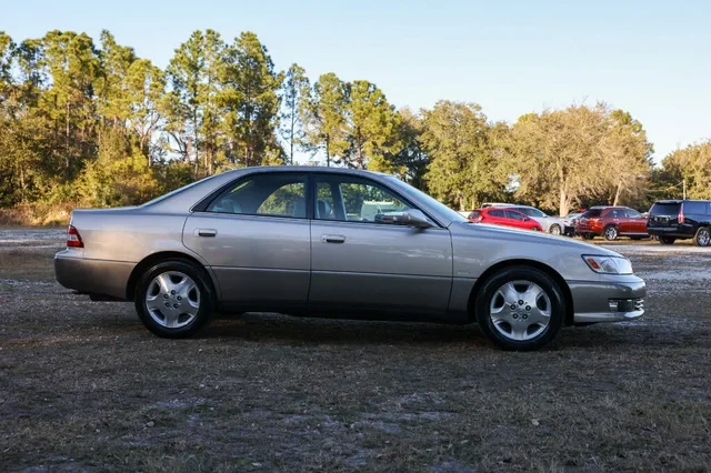 2000 Lexus ES 3rd Gen - Image 3 of 11