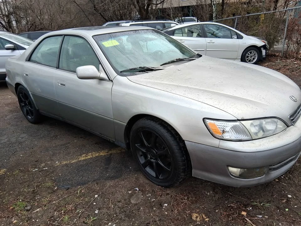 2000 Lexus ES 3rd Gen - Image 5 of 5