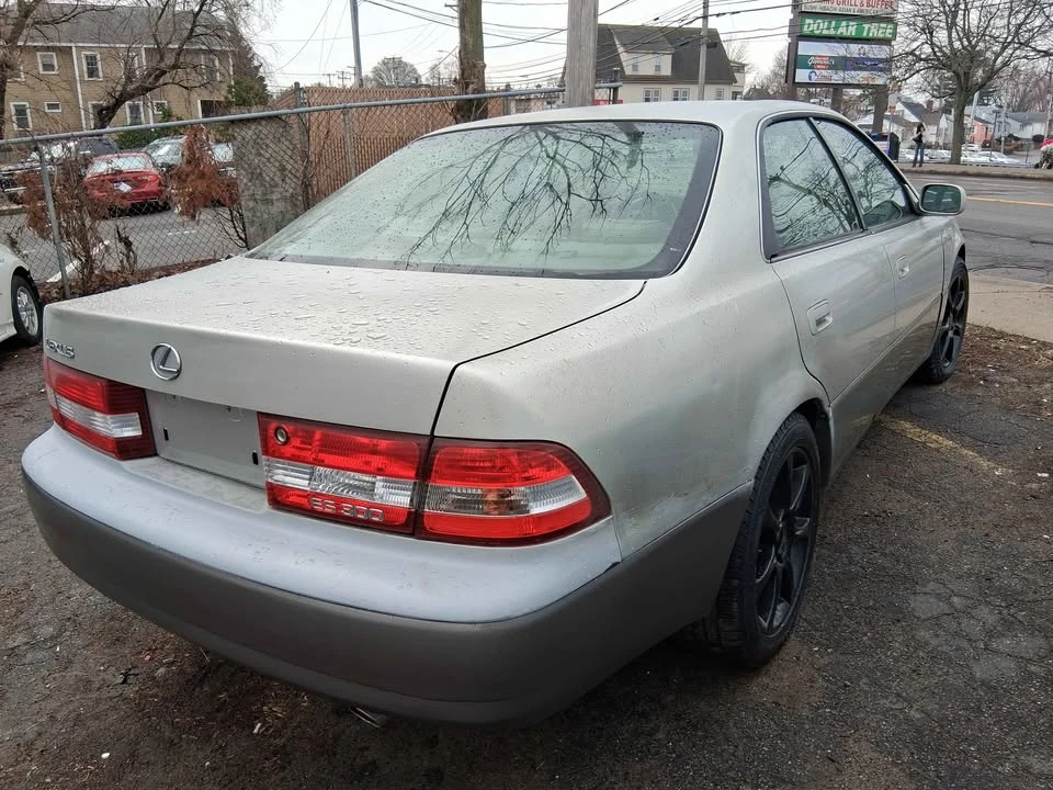 2000 Lexus ES 3rd Gen - Image 4 of 5