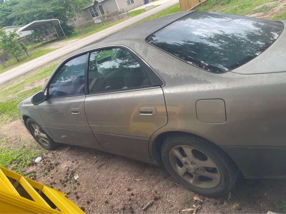 2000 Lexus ES 3rd Gen - Image 5 of 5