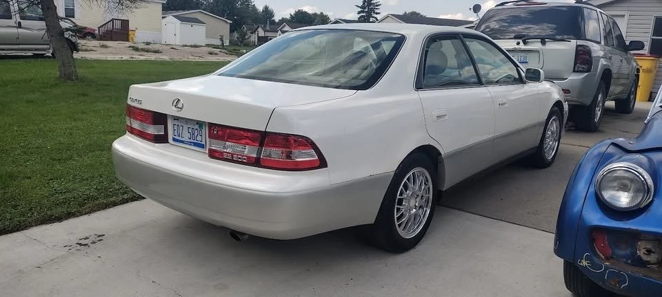 2000 Lexus ES 3rd Gen - Image 2 of 7