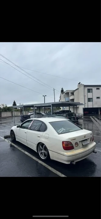 2000 Lexus GS 2nd Gen - Image 8 of 11