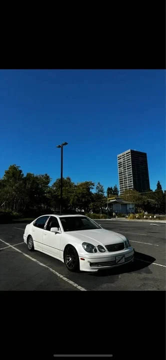 2000 Lexus GS 2nd Gen - Image 4 of 11