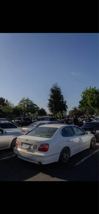 2000 Lexus GS 2nd Gen - Image 10 of 11