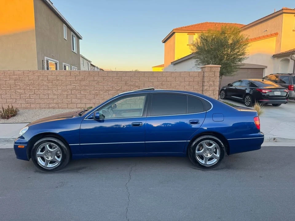2000 Lexus GS 2nd Gen - Image 2 of 10
