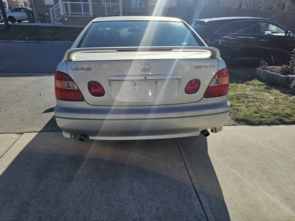 2000 Lexus GS 2nd Gen - Image 2 of 10