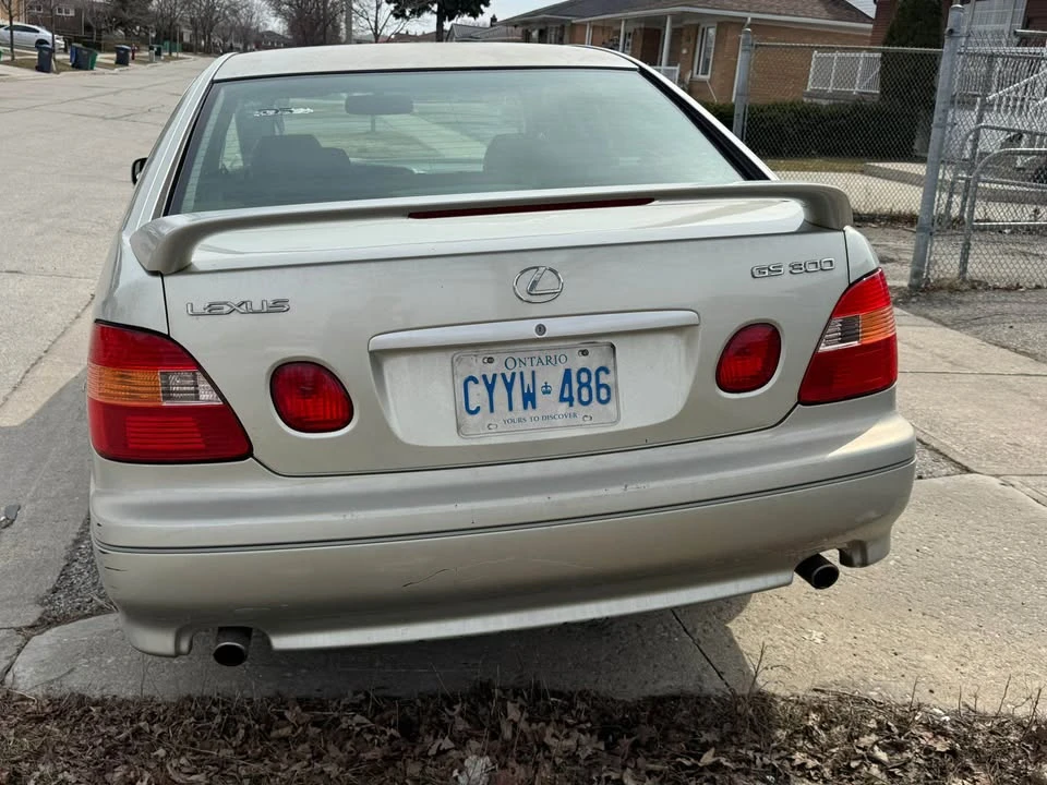 2000 Lexus GS 2nd Gen - Image 8 of 12