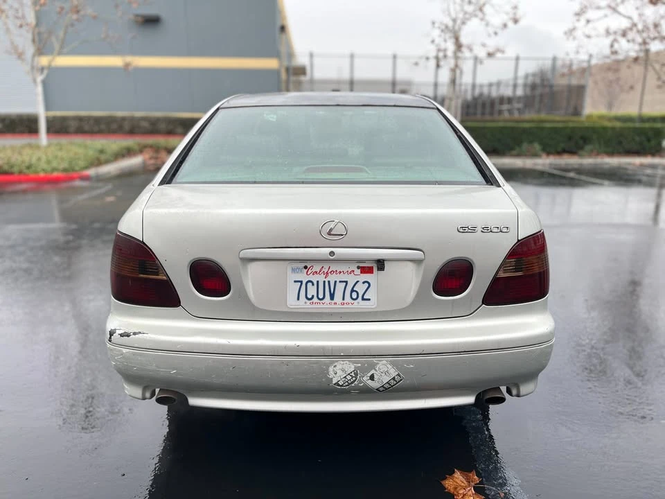 2000 Lexus GS 2nd Gen - Image 3 of 14