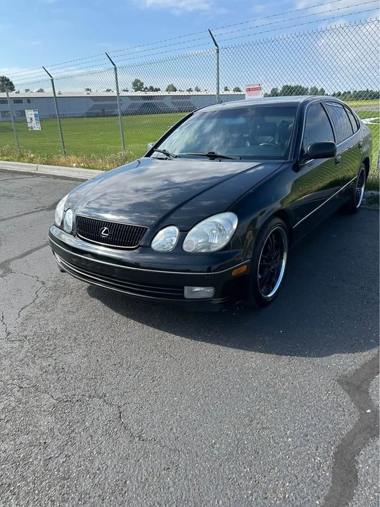 2000 Lexus GS 2nd Gen - Image 11 of 16
