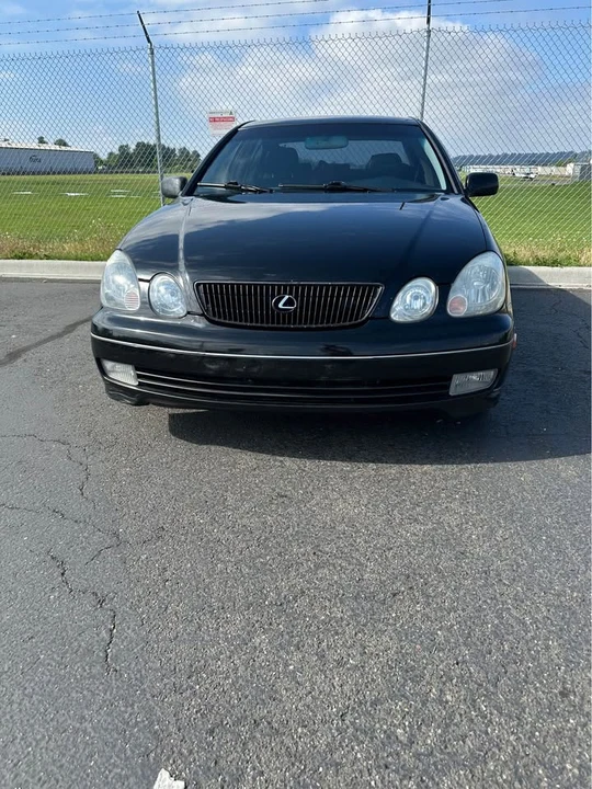 2000 Lexus GS 2nd Gen - Image 2 of 16