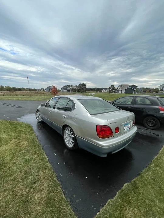 2000 Lexus GS 2nd Gen - Image 6 of 10