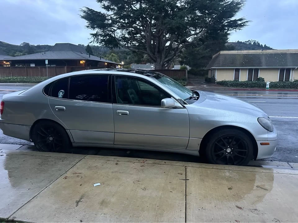 2000 Lexus GS 2nd Gen - Image 2 of 4