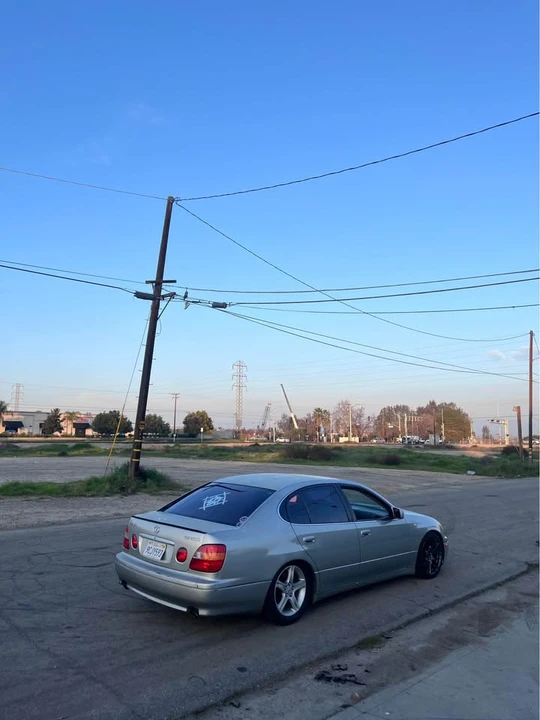 2000 Lexus GS 2nd Gen - Image 4 of 4