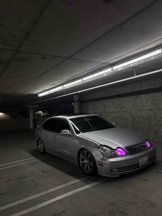 2000 Lexus GS 2nd Gen - Image 4 of 9