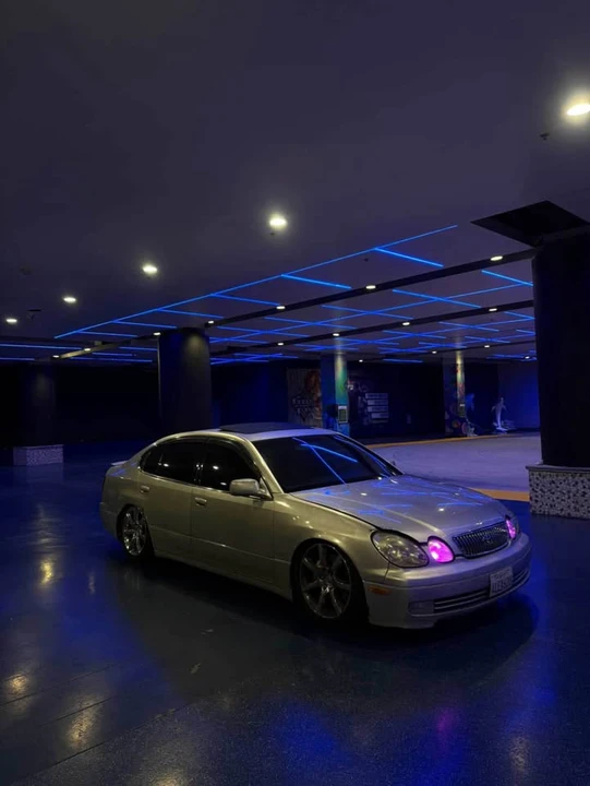 2000 Lexus GS 2nd Gen - Image 6 of 9