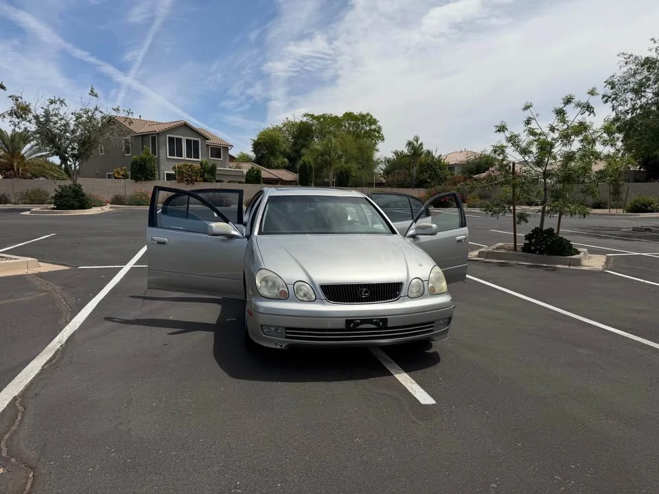 2000 Lexus GS 2nd Gen - Image 15 of 16