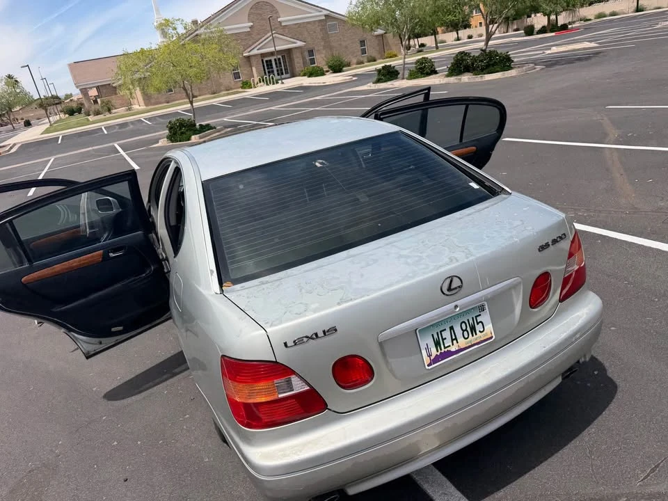 2000 Lexus GS 2nd Gen - Image 16 of 16